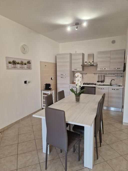 Villa Caldari Flowers Apartment מראה חיצוני תמונה